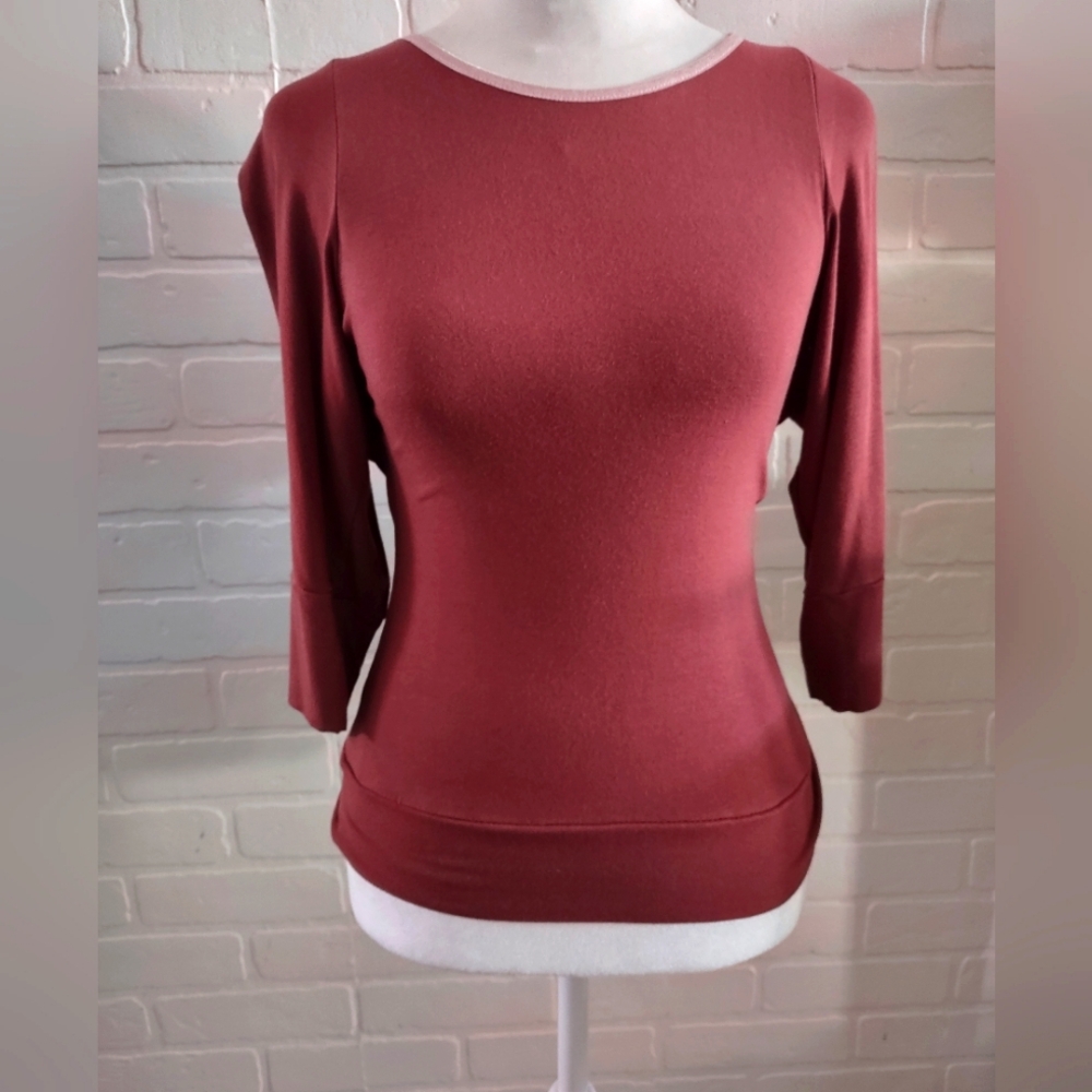 Women's Y2K Peekaboo Sleeve Shirt with Racerback Cutout